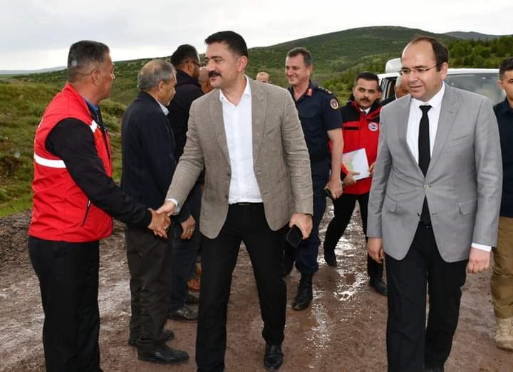 CERİTMÜMİNLİ-EROĞLU KÖYLERİ ARASI BETON YOL YAPIMI ÇALIŞMASI